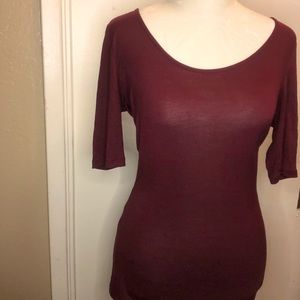 Sz M Burgundy three quarter sleeve
